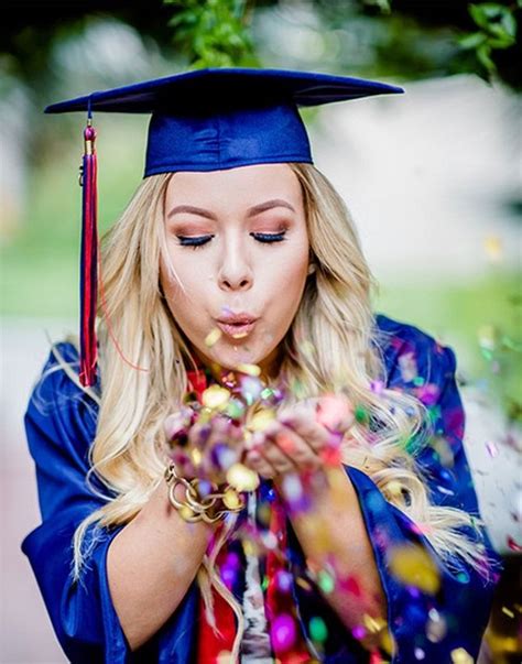 25 senior picture poses that will make you want to go back to school or at least have a