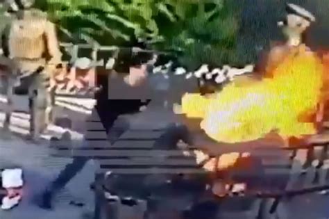 une journaliste russe meurt après s être immolée par le feu