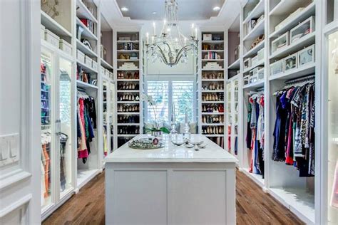 What A Perfect Closet Looks Like 15 Beautiful Walk In Closet Ideas