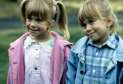 23 Mary Kate And Ashley Olsen Outfits You Loved In The 90s But Will