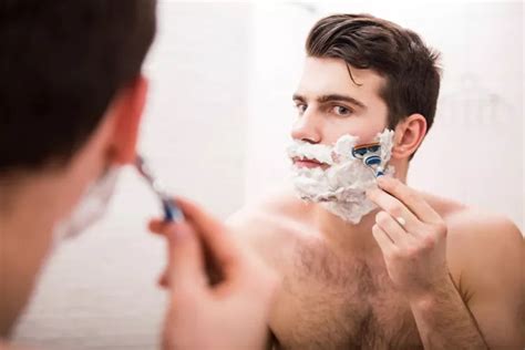 10 Conseils Pour Se Raser Sans Irriter La Peau Univers Homme Mode