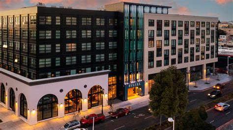 Downtown Oakland Luxury Hotel Near Historic Auto Row Kissel Uptown