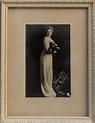 Framed portrait, Eva Mylott; Matzene Studio; c. 1910; 000/432 | eHive