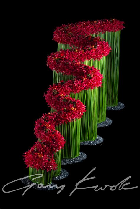 Pin By Joan Flax On Entertaining Decor Modern Flower Arrangements