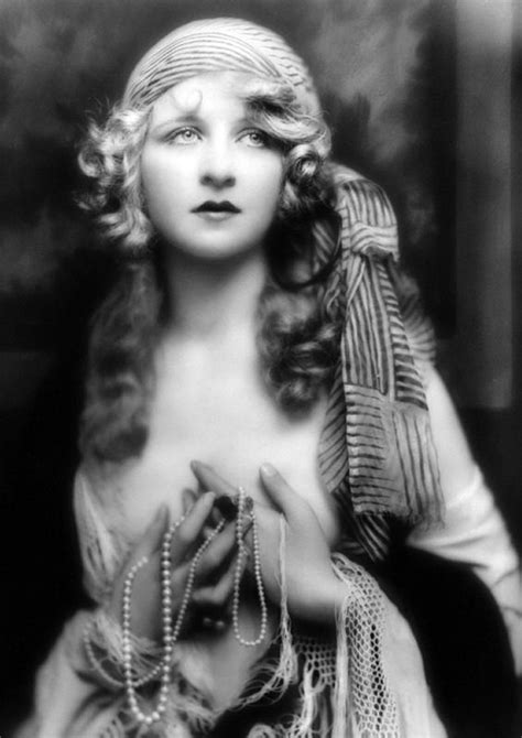Ziegfeld Follies Myrna Darby Monochrome Photo Print 01 A4 Etsy France