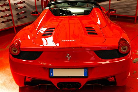 Ferrari 458 دنیای ماشین قسمت سوم hd. Noleggio Ferrari 458 Italia Spider | Up Cars