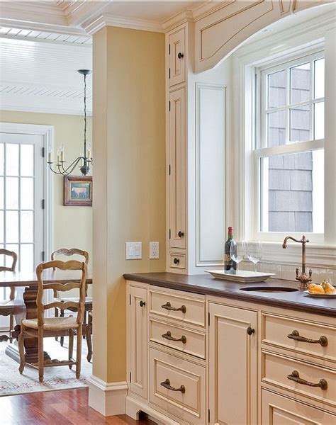 Https://tommynaija.com/paint Color/best Cream Paint Color Benjamin Moore For Kitchen Cabinets
