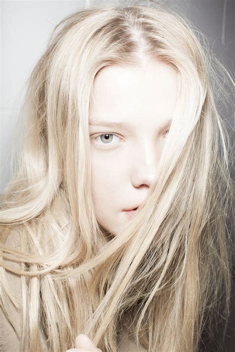 Hannah S M ± P Models Blonde Hair Pale Skin Hair Pale Skin Bright