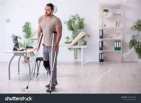 3182 Crutches Joint Images Stock Photos And Vectors Shutterstock