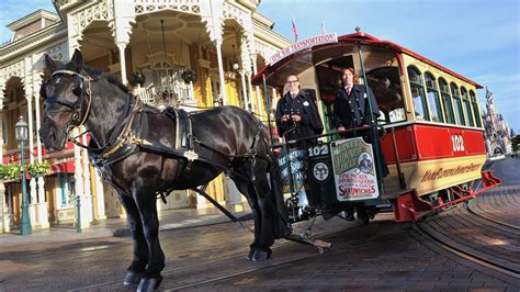 Horse-Drawn Streetcars : Le Tramway | Disneyland Paris