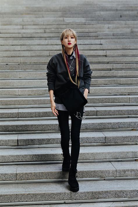 seoul fashion week streetwear womens 2019ss 12 패션 위크 스트리트웨어 패션