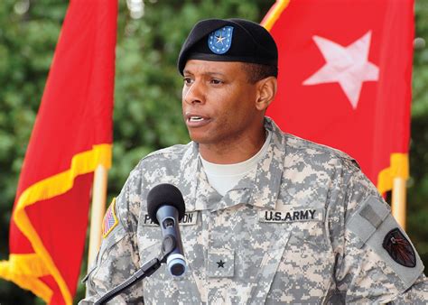New Commanding General Takes Charge Of 7th Signal Command Article