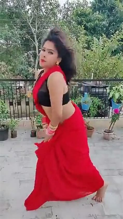 Hot Bhabhi Dance Videos Collection