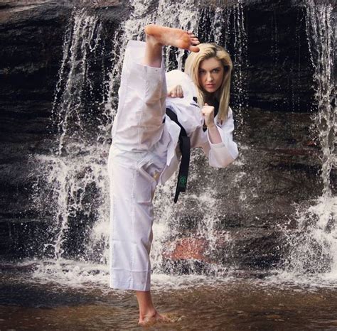 Pin By Johann3444 On Kicking Female Martial Artists Martial Arts Girl Martial Arts