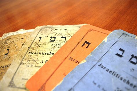 The Jewish Liturgical Year Calendars In Lbi Collections Leo Baeck