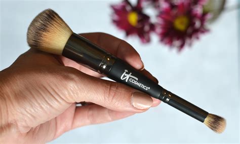 The Only Foundation Concealer Brush You Need In Your Makeup Bag