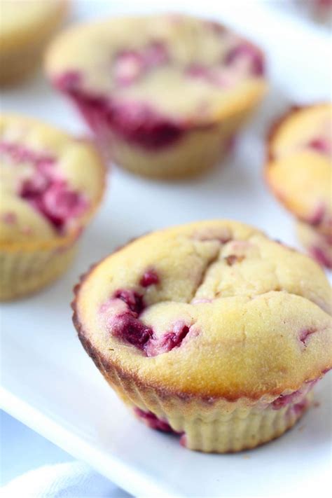 Healthy Raspberry Muffins Dan330