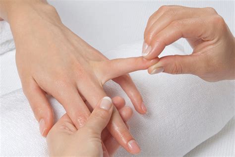 Relaxing Hand And Arm Massage In 8 Steps Pronails Belgium