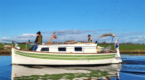 Boot Majoni Cabin Sloep Huren In Friesland Drijfveer Bootverhuur