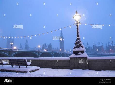 London Snow High Resolution Stock Photography And Images Alamy