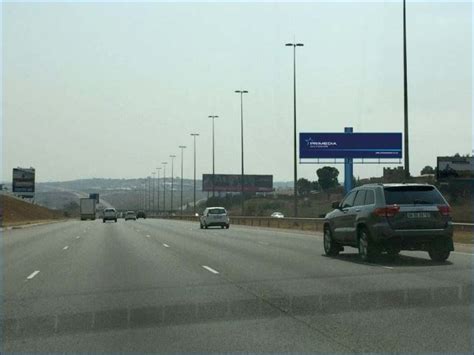 R21 Freeway billboard advertising. Billboard prices, rates, costs, and
