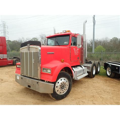 1984 Kenworth W900 Day Cab Truck