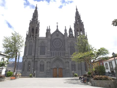 La Iglesia De San Juan Bautista La Catedral De Arucas Viajes De Ark
