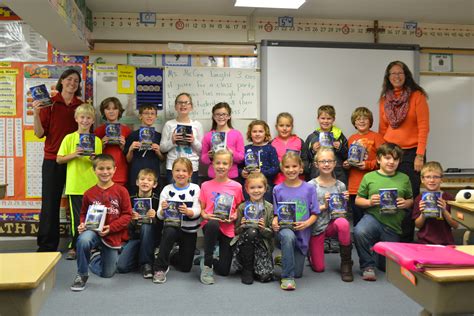 Trf Rotary Presents Dictionaries To St Bernards 3rd Grade Class