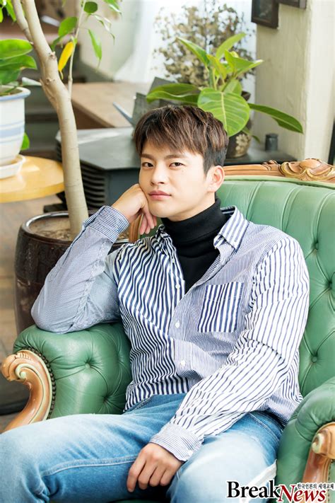Seo in guk / seo in kook / 서인국. 인터뷰'쇼핑왕 루이' 서인국, 대형견 루이의 재해석..열정 ...