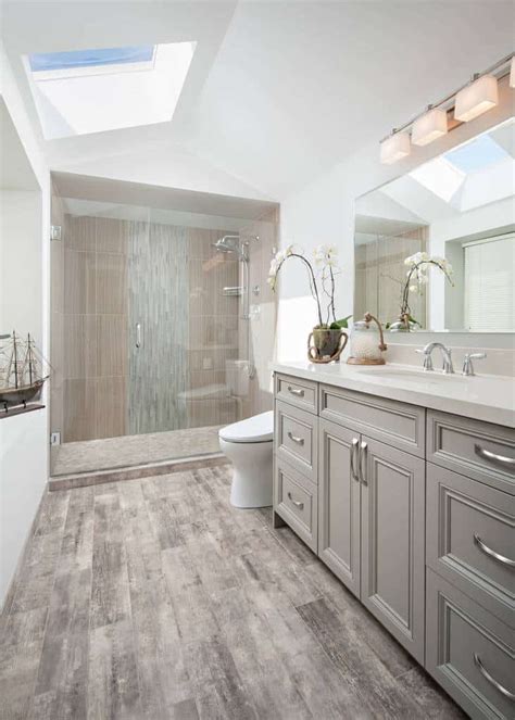See more ideas about shower tile, bathrooms remodel, tile bathroom. 42 Chic Design Ideas to Rejuvenate Your Master Bathroom ...