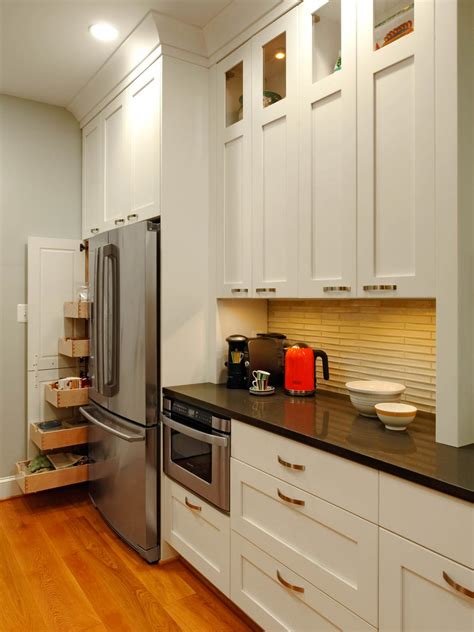 Kitchen cabinets top design, style and color ideas for you next kitchen remodeling project. Pictures of Kitchen Cabinets: Ideas & Inspiration From HGTV | HGTV