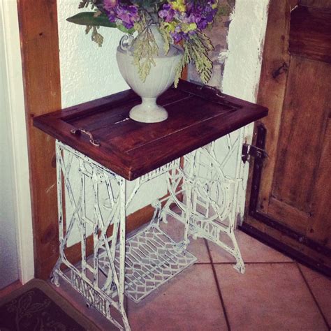 This is to provide a level surface for the bench top. Antique Sewing Machine turned into a table! (mit Bildern)