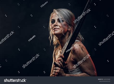 Naked Fantasy Woman Warrior Wearing Rag Foto Stock Shutterstock