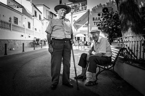 Fotos Gratis En Blanco Y Negro Gente La Carretera Calle