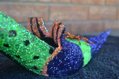 Beware witches sign halloween glitter shoes hanging sign. DIY Witch Shoes That Are Wickedly Cute For Halloween - Uplifting Mayhem