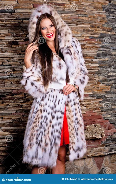 Smiling Happy Woman In Luxury Lynx Fur Coat Stock Image Image Of Hood