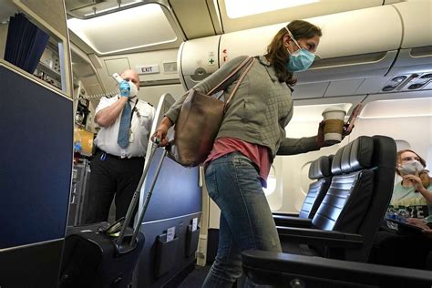 Airline Passengers Refuse To Wear Masks Mayhem Ensues