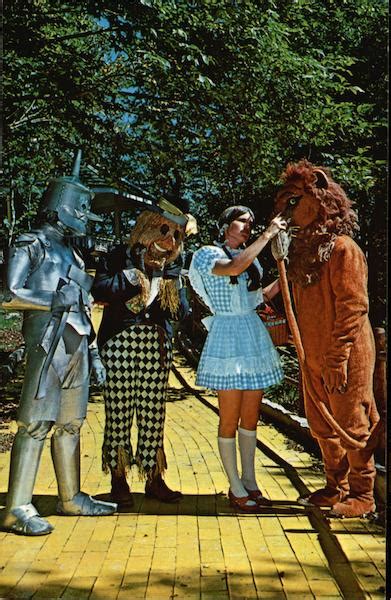 Dorothy Wipes The Tears From The Cowardly Lions Eyes At The Land Of Oz