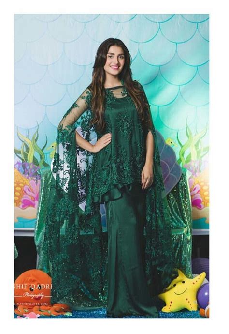 Ayeza Khan Looking Stunning In Emerald Green Outfit By