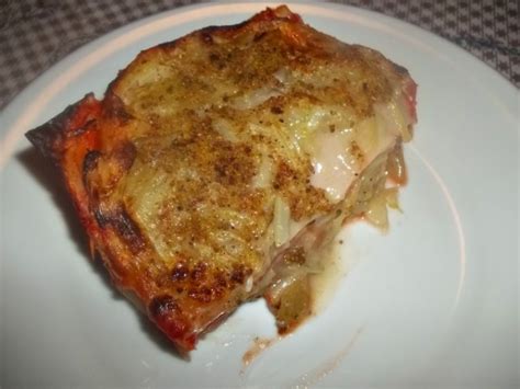 In un tegame largo portate dell'acqua ad ebollizione e scottate le lasagne, immergendole un paio per volta per 1 minuto. Pasticcio verde di magro - Veganblog - ricette e prodotti ...