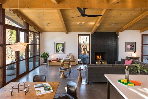 Modern L Shaped Desert House Design In Palm Springs