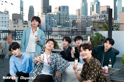 From elektronika99.files.wordpress.com 4,773 likes · 129 talking about this · 2,283 were here. BTS Perkenalkan Single Baru di Panggung AMA 2020 : Okezone ...