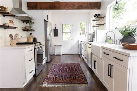 45 Galley Kitchen Ideas That Are Practical And Chic