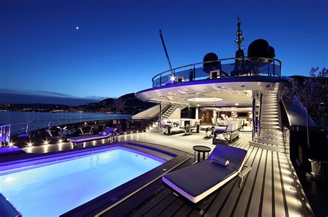 Mega Yacht Okto Main Deck Aft Pool And Sun Loungers — Yacht Charter And Superyacht News
