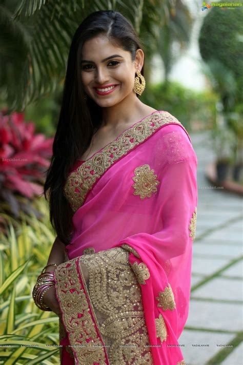 Pin By Preksha Pujara On Things To Wearsarees Saree Pink Saree