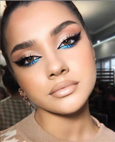 Blue Eye Makeup Ideas For Hot Party And Prom Queen 2021