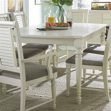 Seabrooke Leg Dining Table By Broyhill Furniture Rustic Dining Room