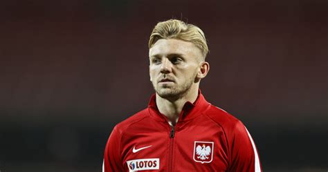 In the game fifa 20 his overall rating is 69. Transfery. Kamil Jóźwiak zawodnikiem Derby County - Piłka ...