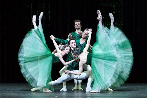 Bolshoi Ballet In Emeralds From Jewels © Foteini Christofilopoulou