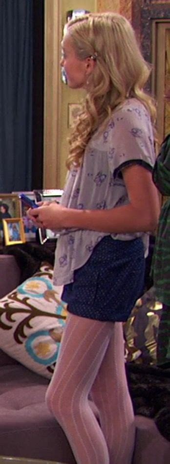 Pin By Glambition On Peyton List Emma Ross From Jessie Style Emma Ross Fashion Outfits Fashion